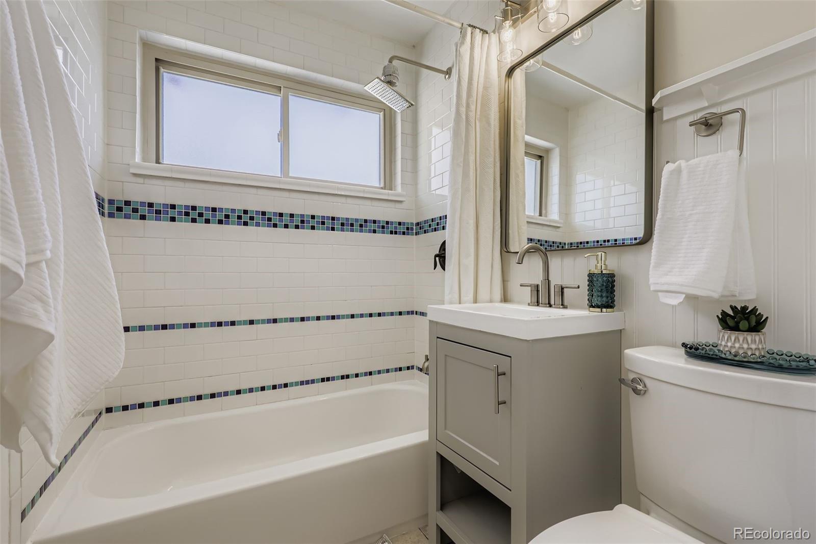 MLS Image #21 for 3054  newport street,denver, Colorado