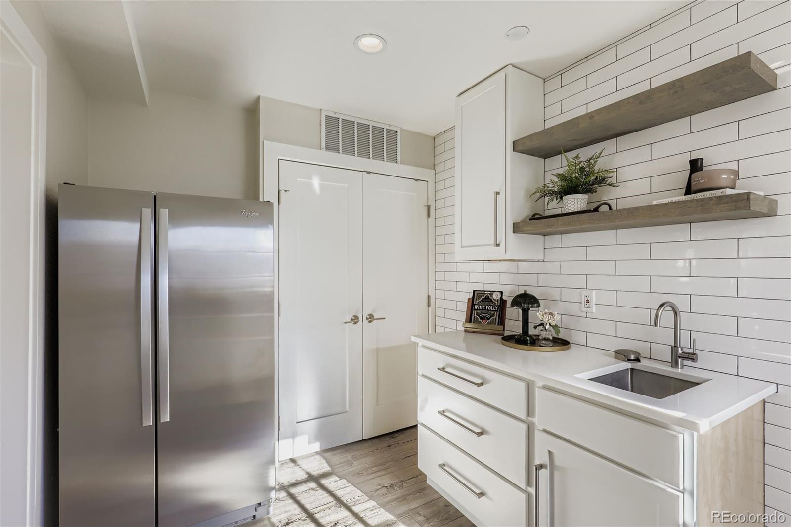 MLS Image #9 for 3054  newport street,denver, Colorado