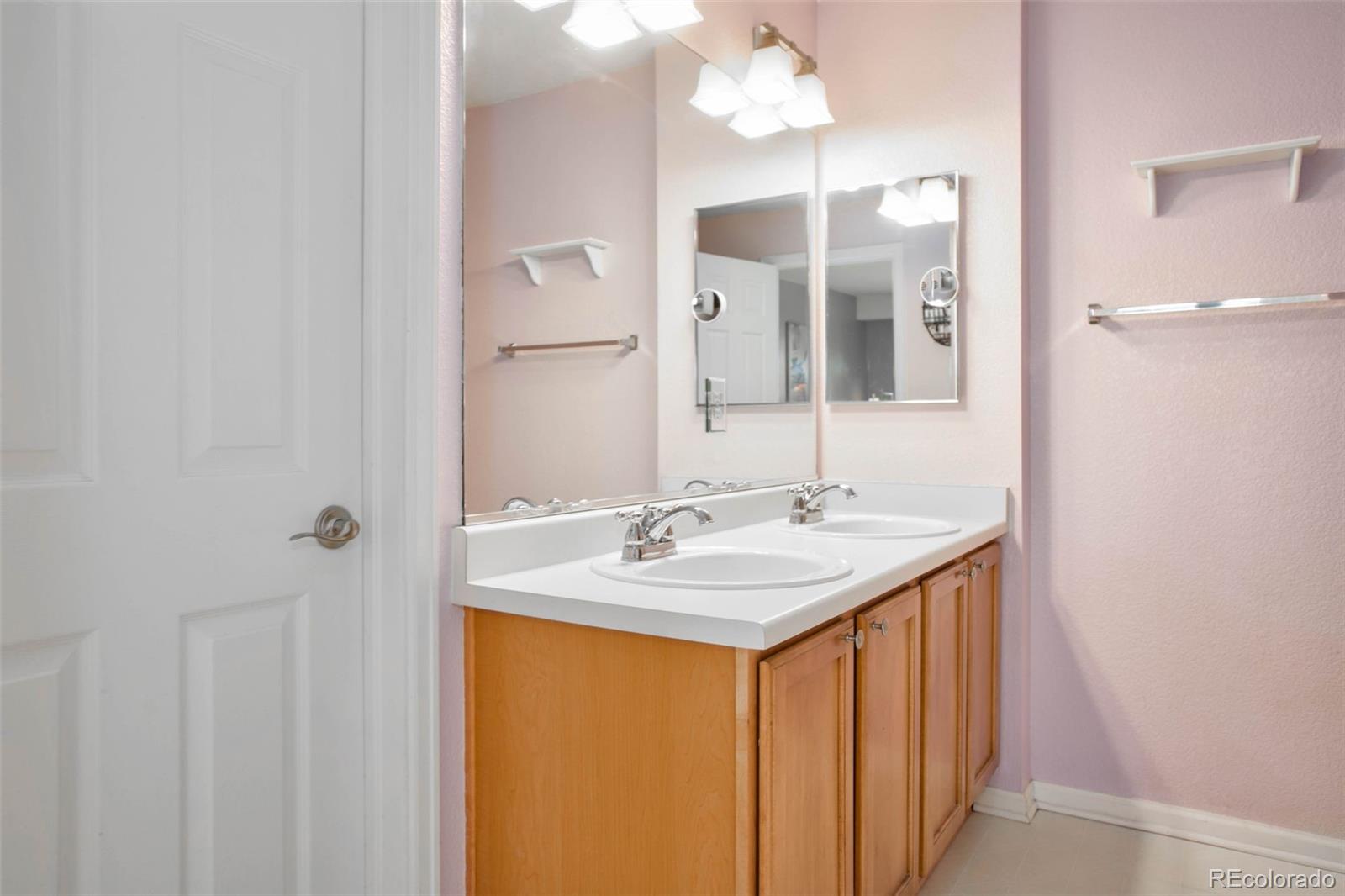MLS Image #5 for 11844  oak hill way a,commerce city, Colorado
