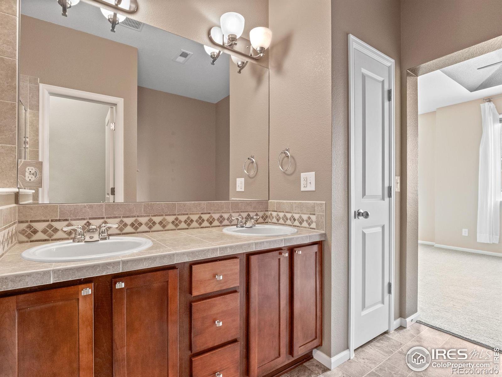 MLS Image #27 for 15496 w 66th drive e,arvada, Colorado