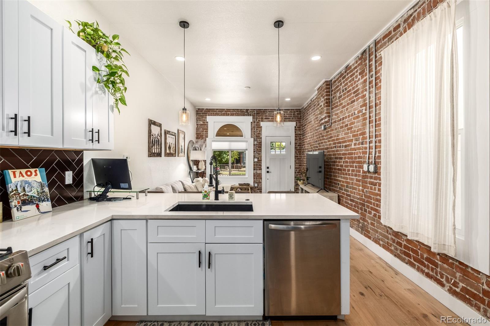 MLS Image #10 for 3541 n williams street,denver, Colorado