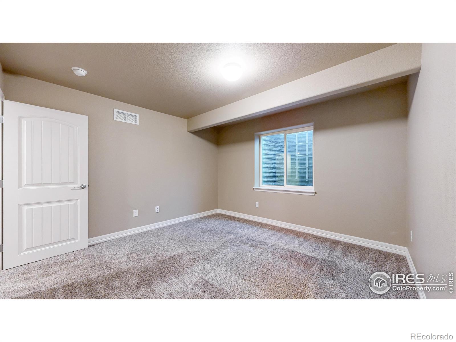 MLS Image #27 for 5498  segundo drive,loveland, Colorado