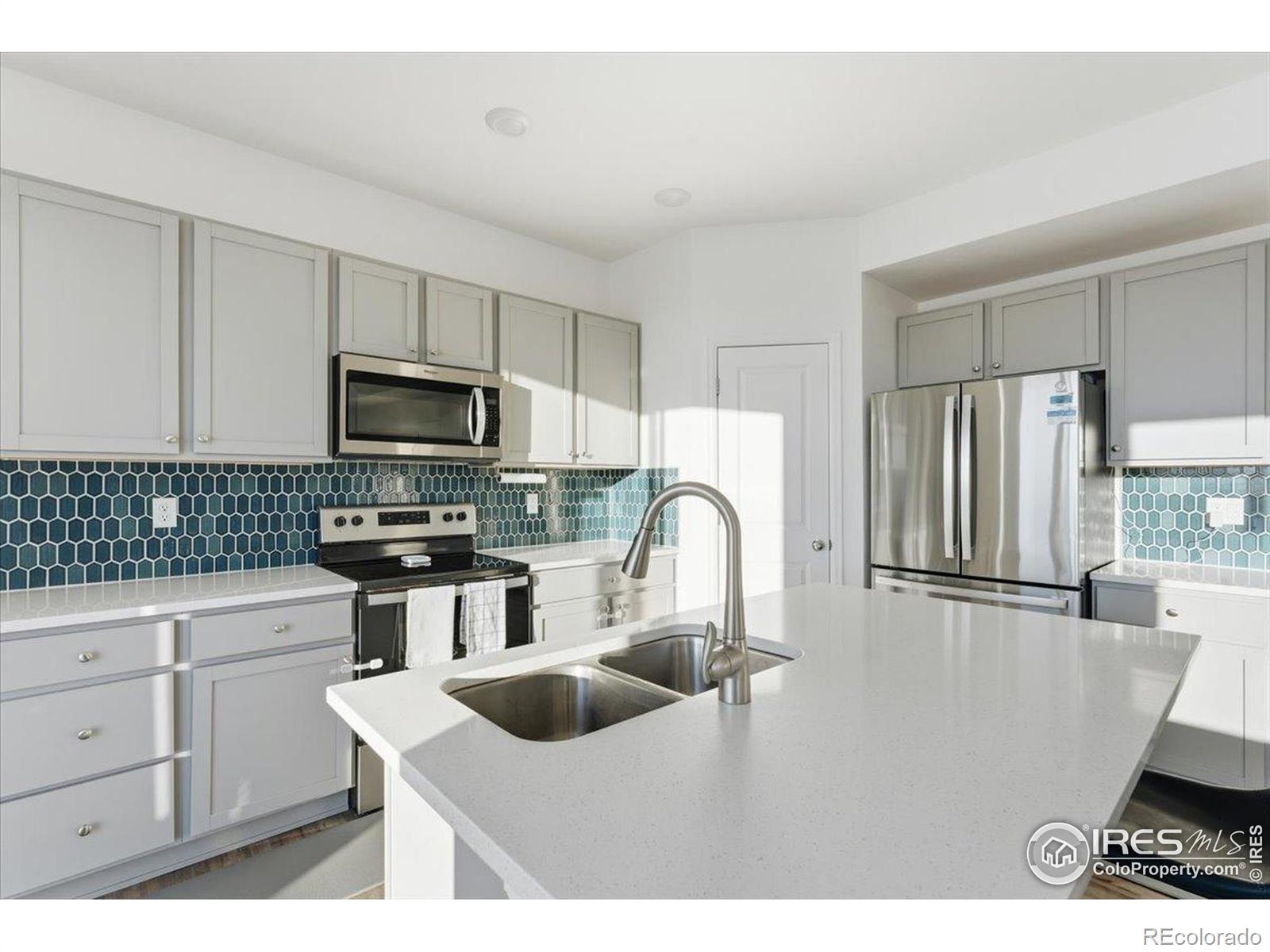 MLS Image #11 for 632  crestone street,johnstown, Colorado