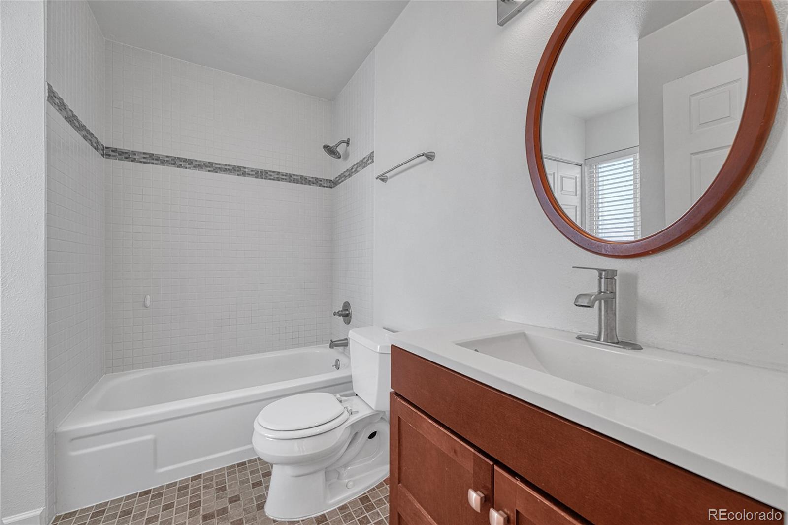MLS Image #5 for 13605 e yale avenue a,aurora, Colorado