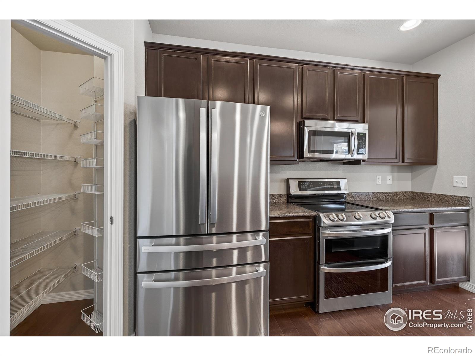 MLS Image #14 for 848  shirttail peak drive,windsor, Colorado