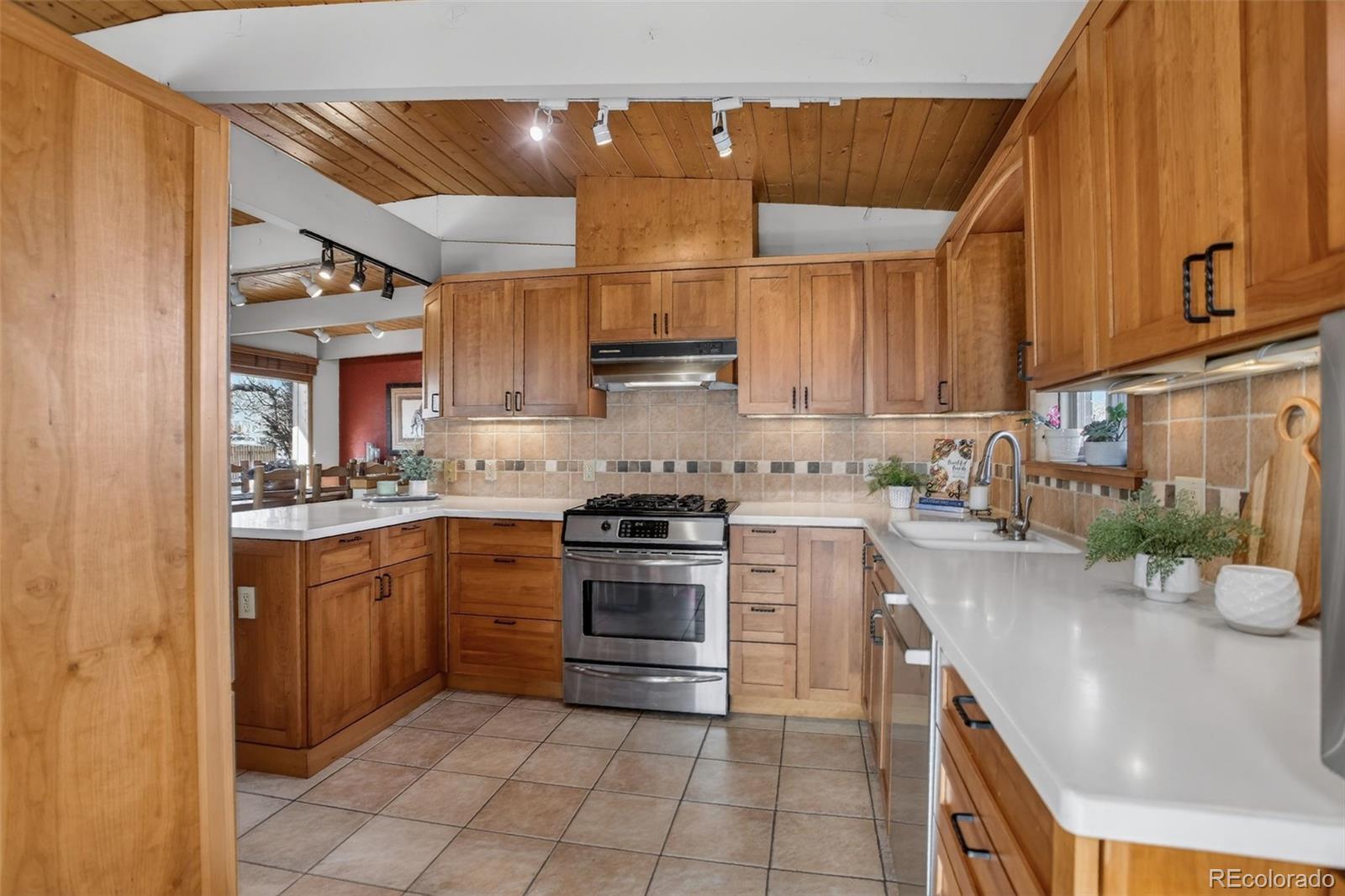 MLS Image #9 for 5091 s meade street,littleton, Colorado