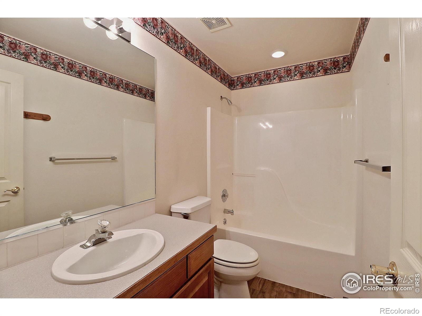 MLS Image #21 for 1956  45th avenue,greeley, Colorado