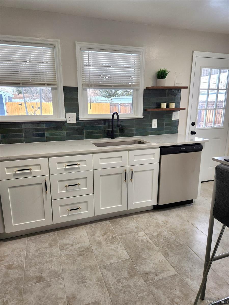 MLS Image #5 for 1273  newark street,aurora, Colorado
