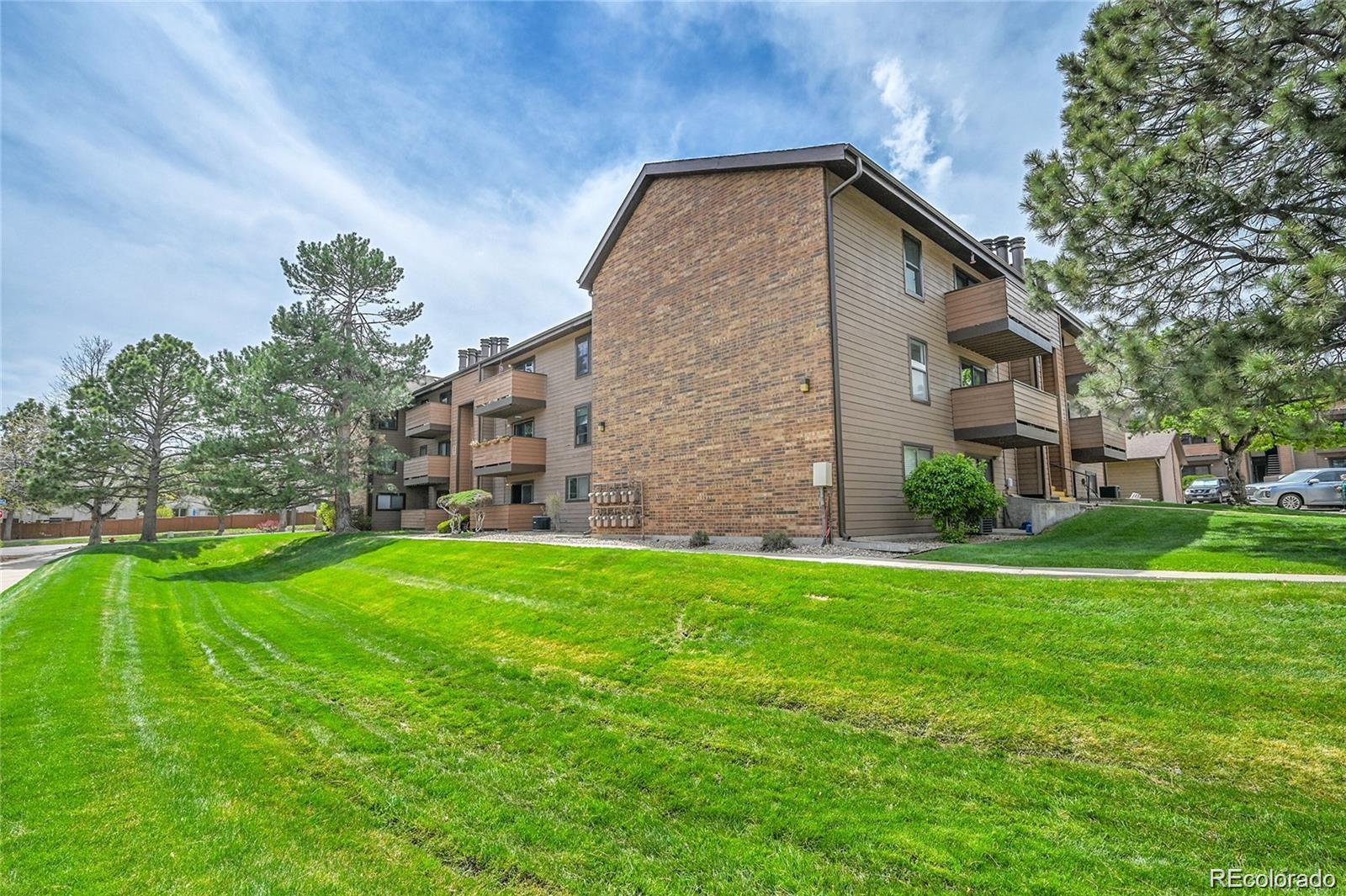 MLS Image #2 for 201  wright street 102,lakewood, Colorado