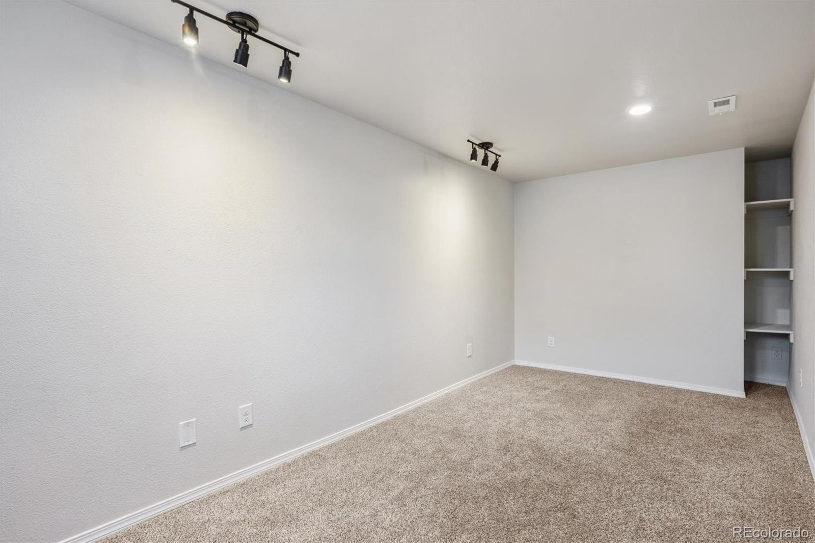 MLS Image #22 for 4732 s bannock street,englewood, Colorado