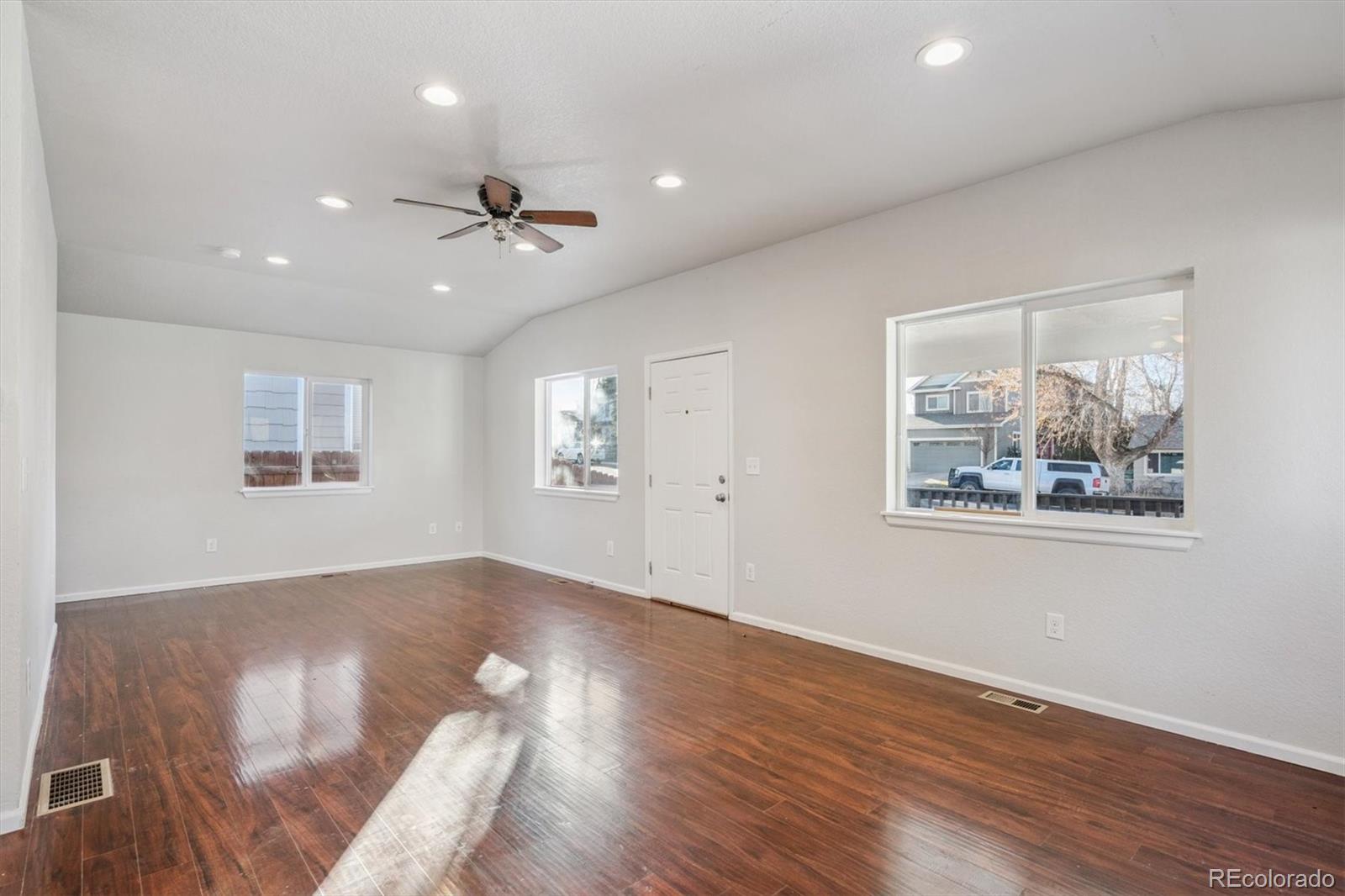 MLS Image #4 for 4732 s bannock street,englewood, Colorado