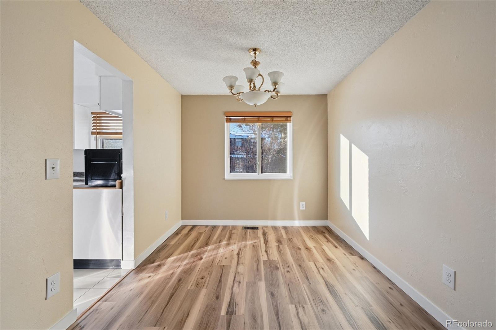MLS Image #3 for 1583 s dearborn street,aurora, Colorado