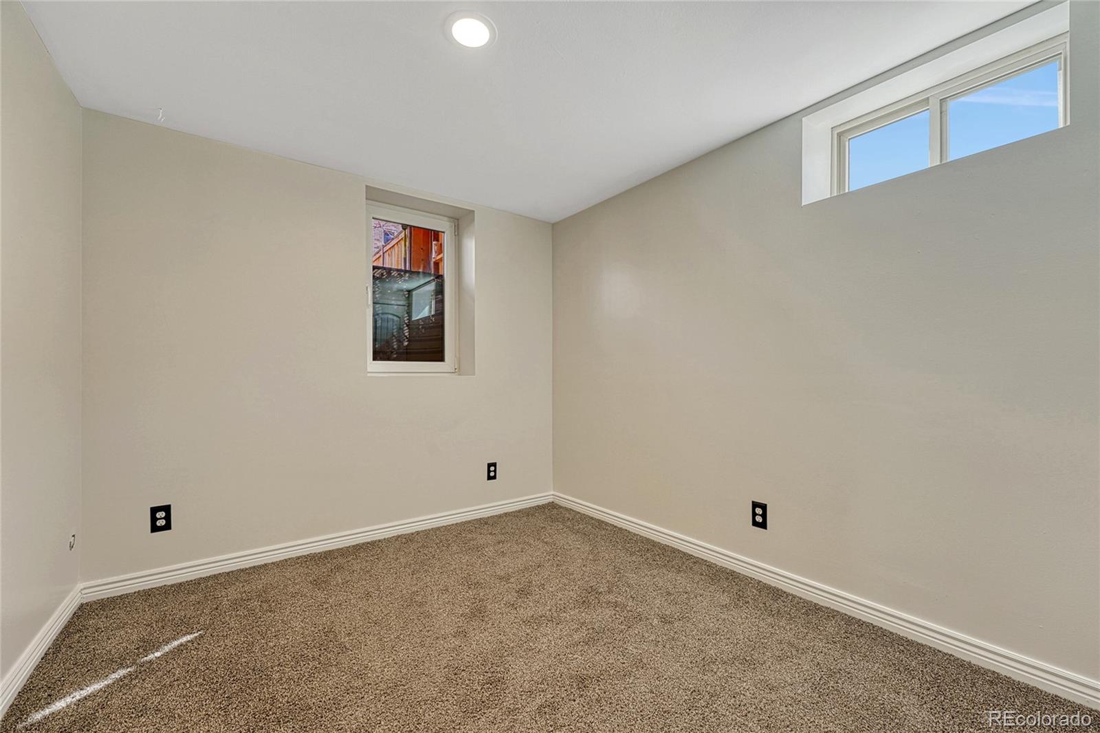 MLS Image #11 for 732 n poplar street,denver, Colorado