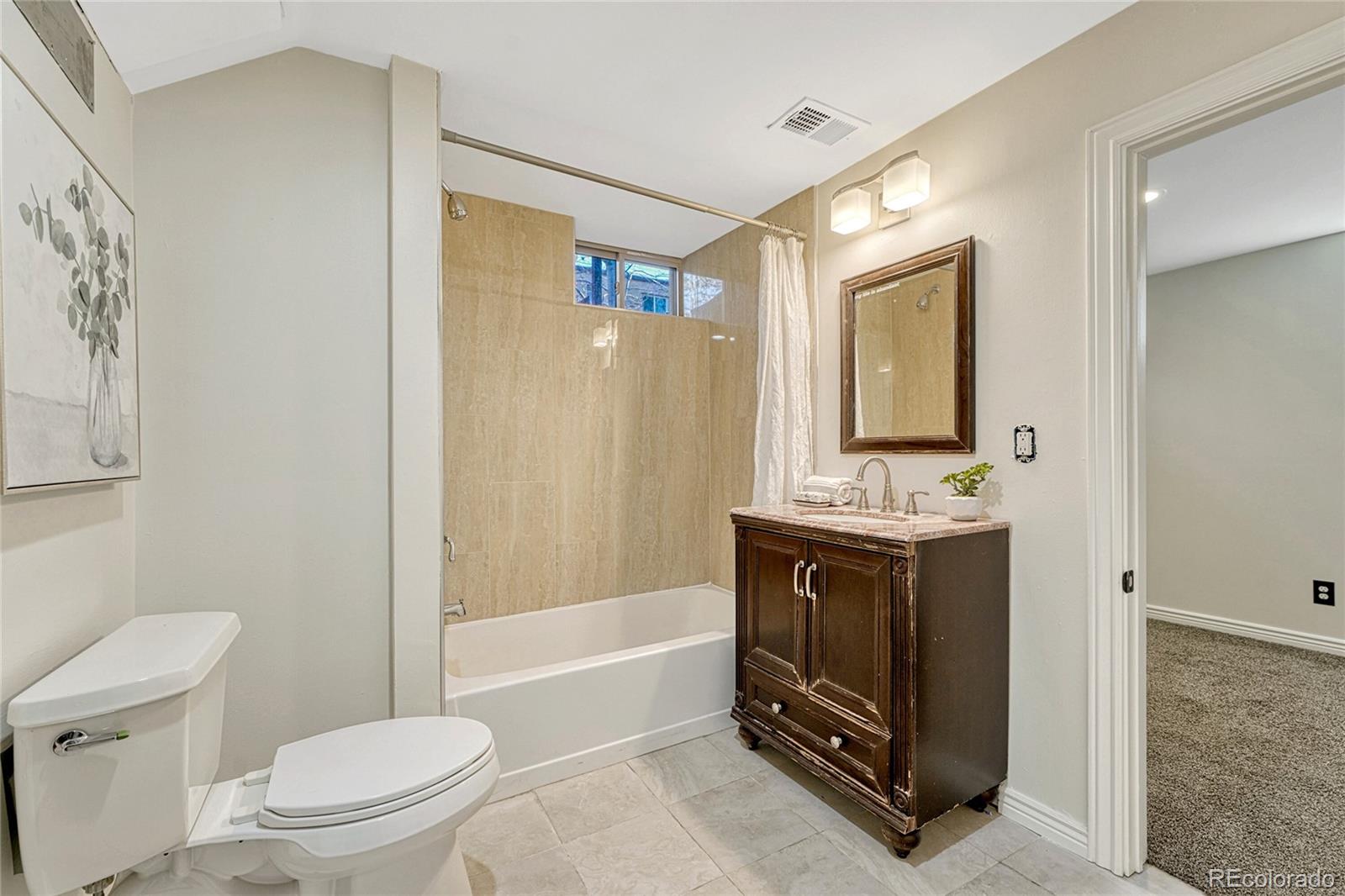 MLS Image #12 for 732 n poplar street,denver, Colorado