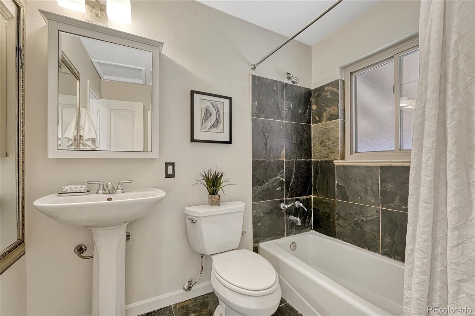 MLS Image #6 for 732 n poplar street,denver, Colorado