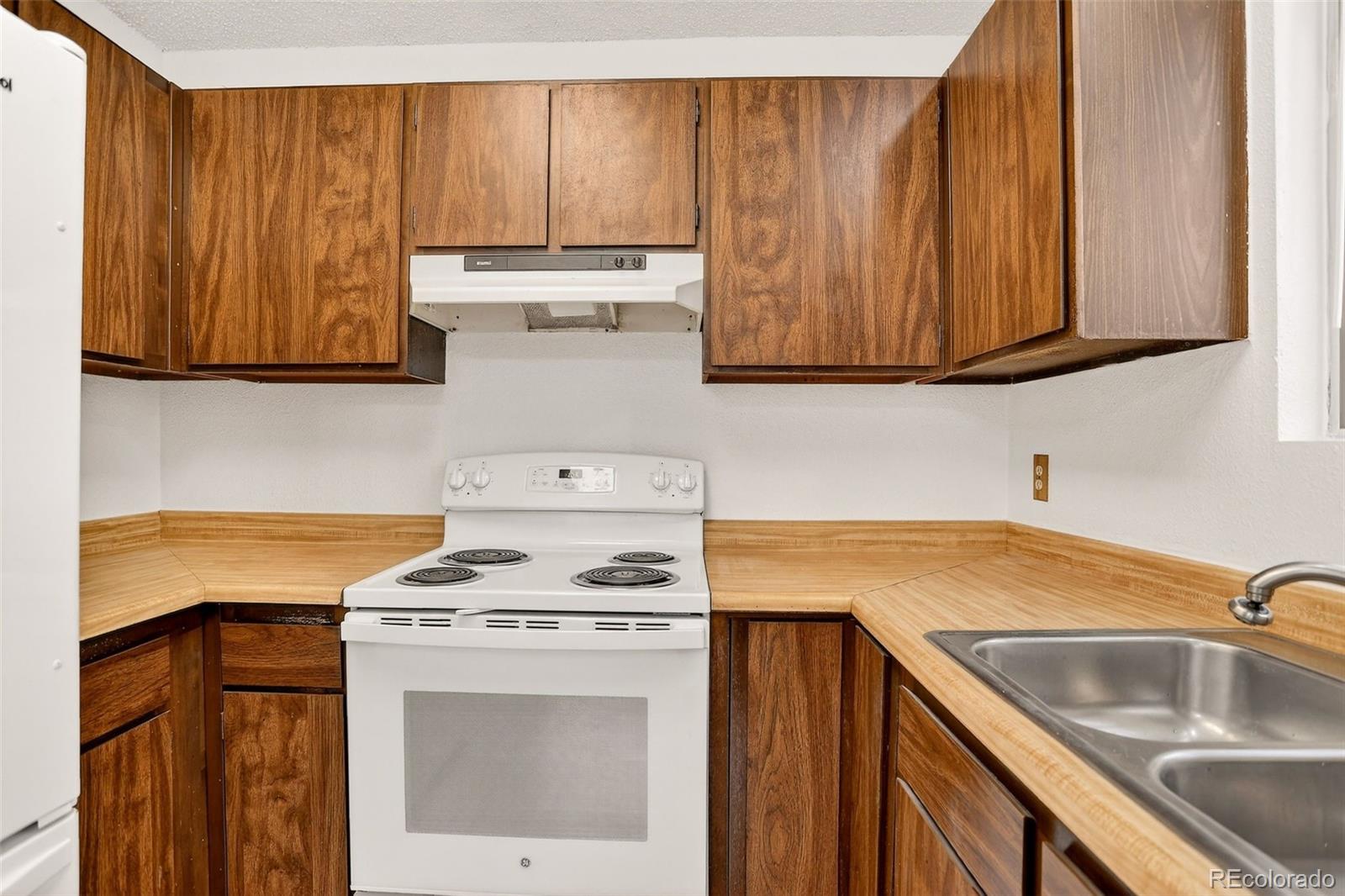 MLS Image #11 for 20543  cypress drive,morrison, Colorado