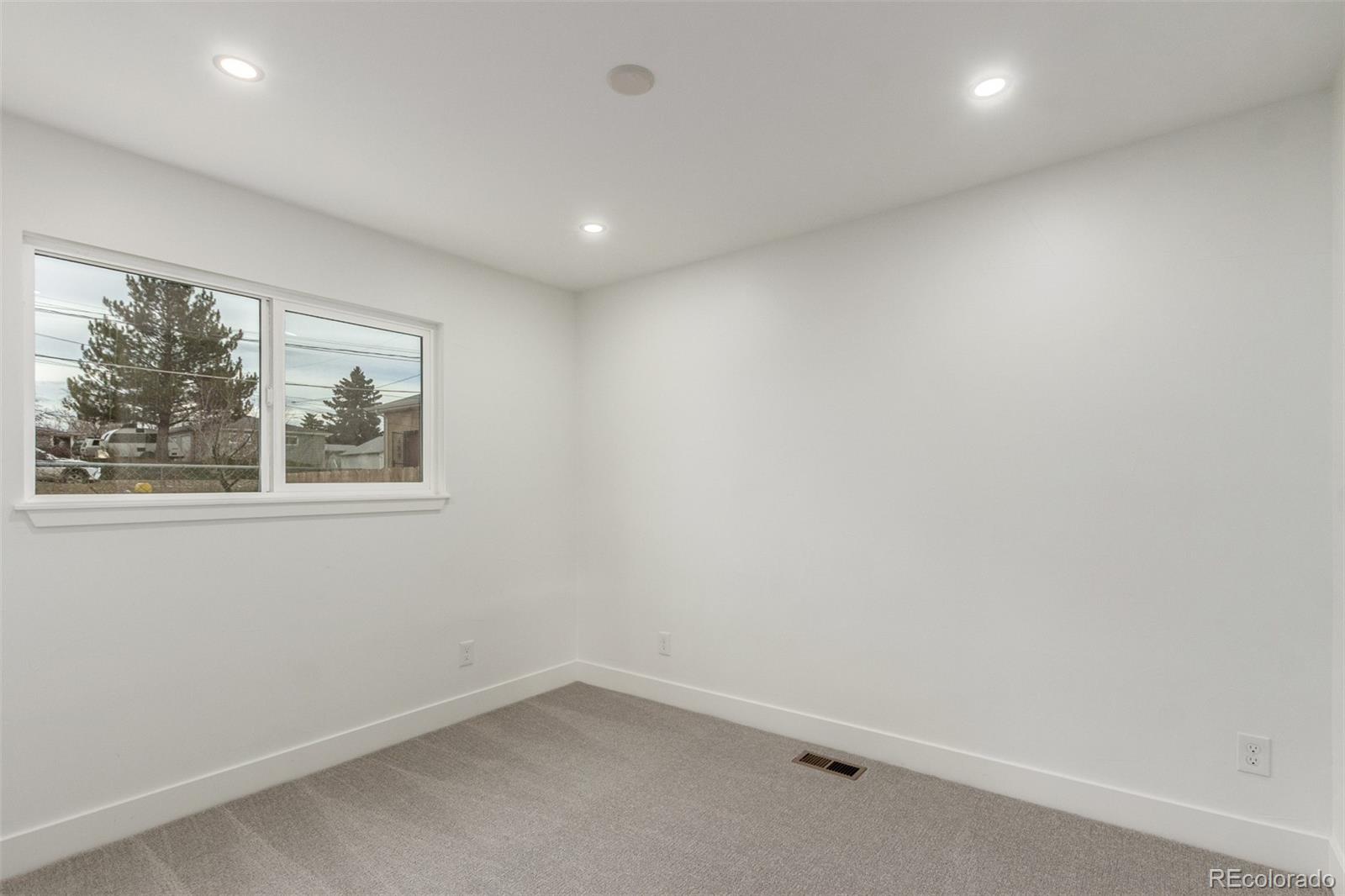 MLS Image #15 for 266  stuart street,denver, Colorado