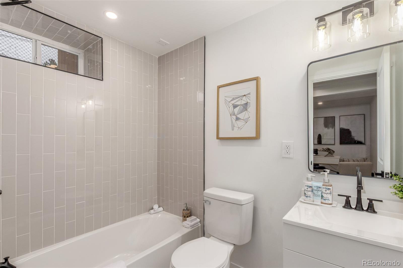 MLS Image #17 for 266  stuart street,denver, Colorado