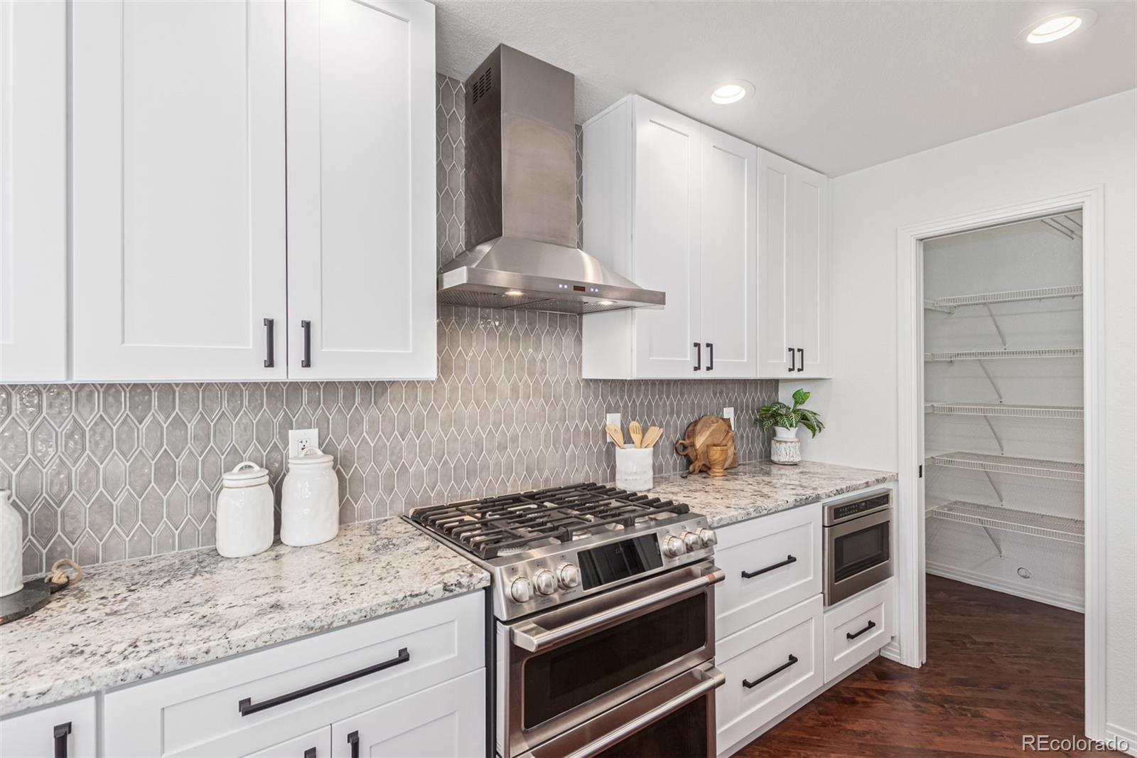 MLS Image #14 for 8242  xenophon court,arvada, Colorado