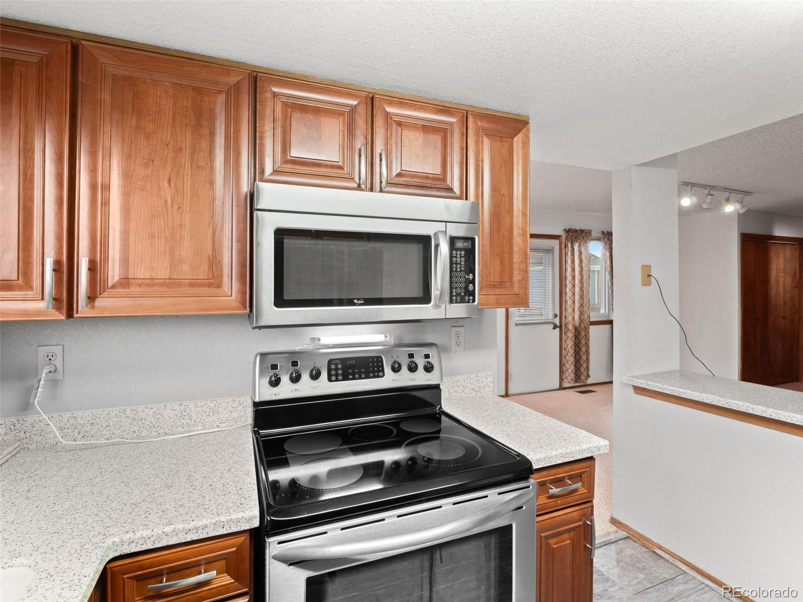 MLS Image #11 for 10016  raritan way,thornton, Colorado