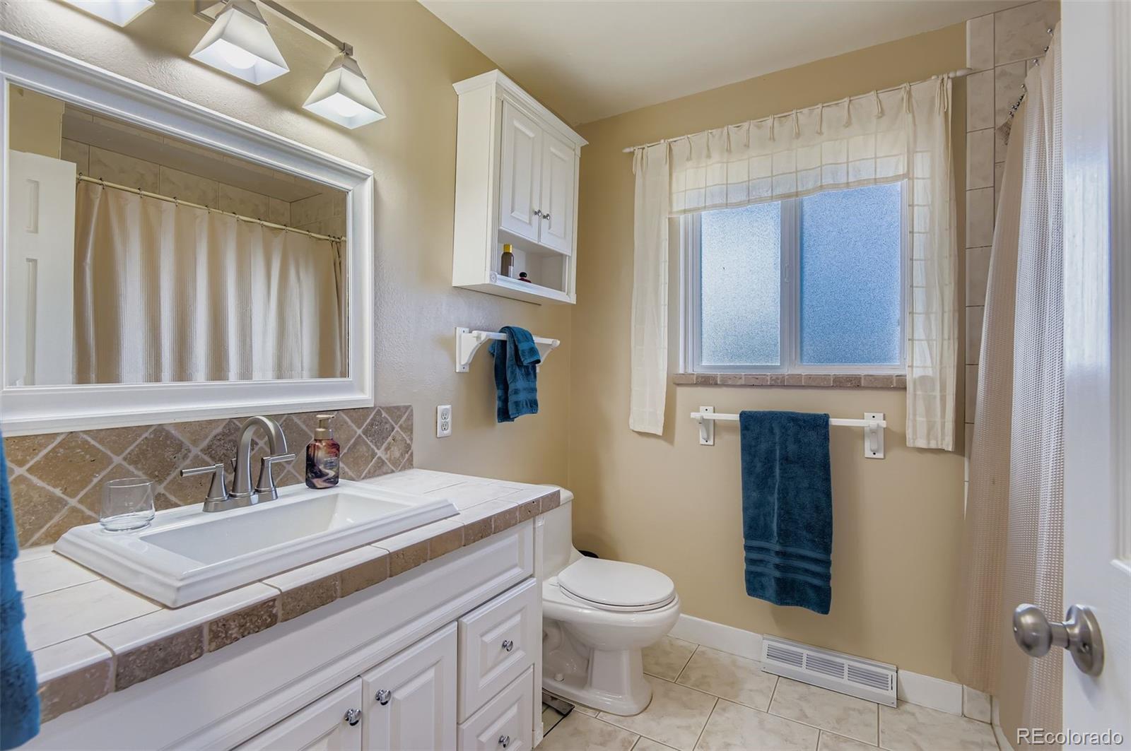 MLS Image #28 for 7371 s spruce street,centennial, Colorado