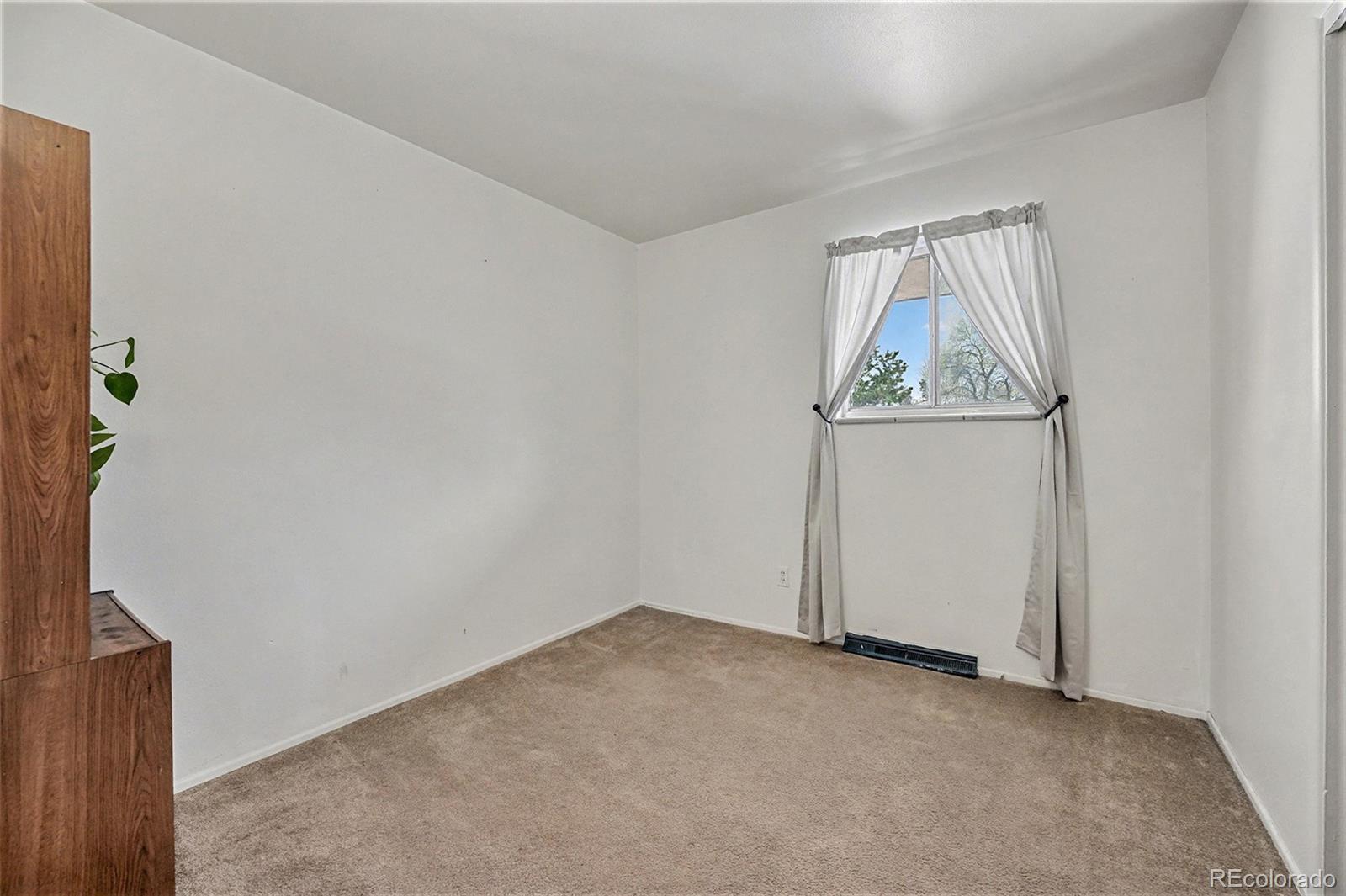 MLS Image #15 for 7690  greenwood boulevard,denver, Colorado