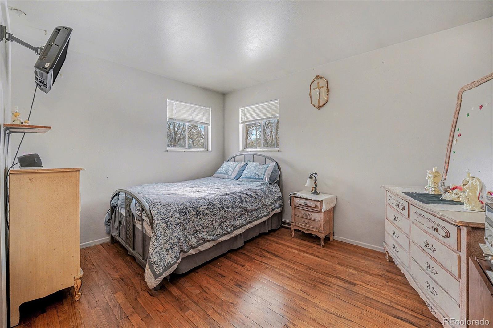 MLS Image #17 for 7690  greenwood boulevard,denver, Colorado