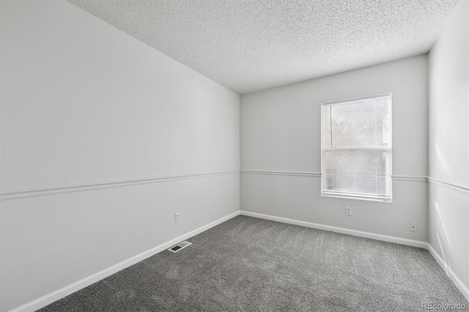 MLS Image #14 for 5241  helena street,denver, Colorado