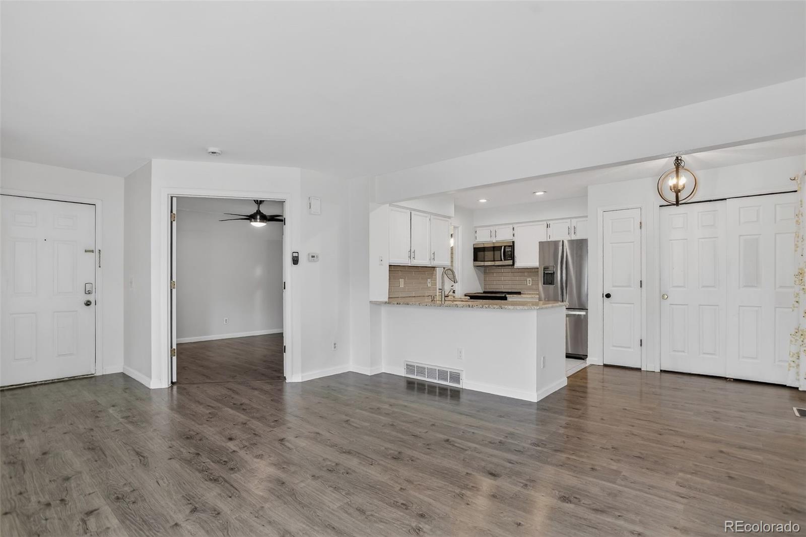MLS Image #6 for 13874 e lehigh avenue c,aurora, Colorado