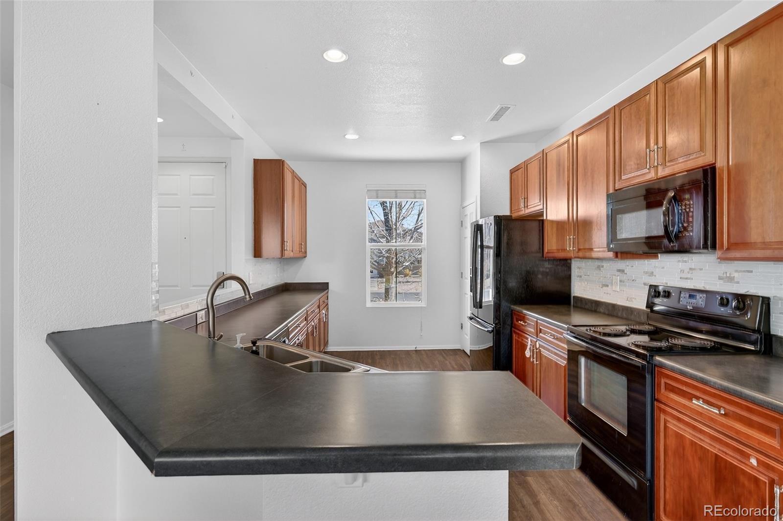 MLS Image #5 for 225  lonewolf drive,lochbuie, Colorado