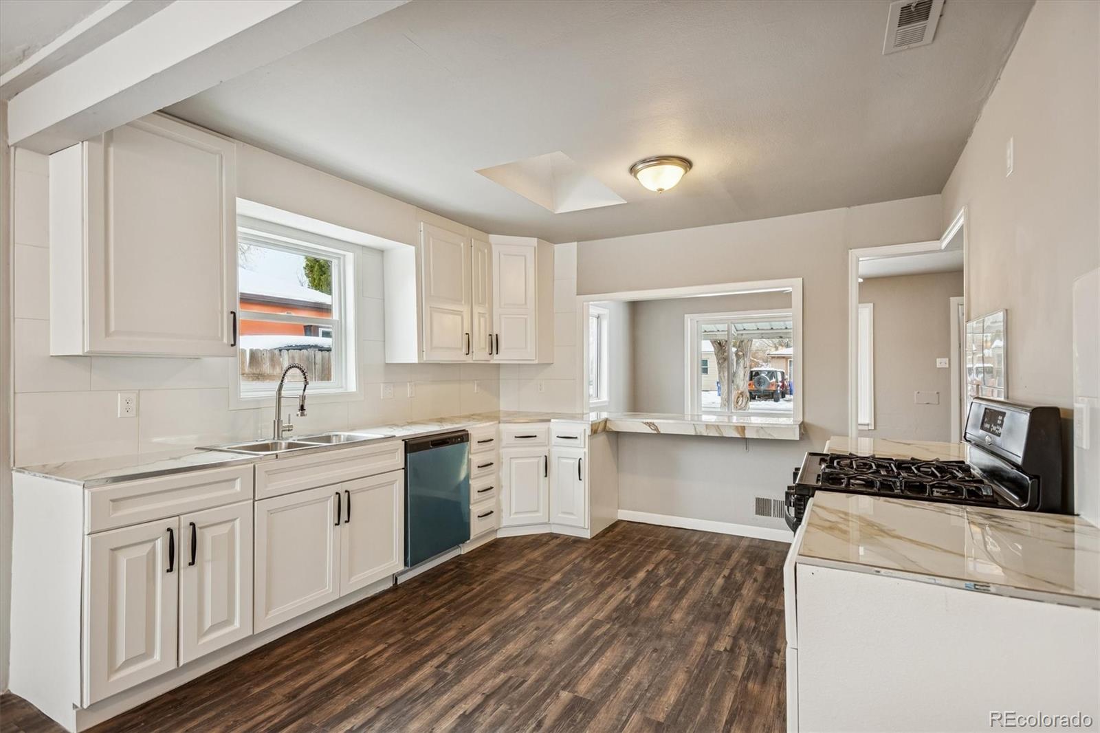 MLS Image #9 for 1680  newark street,aurora, Colorado