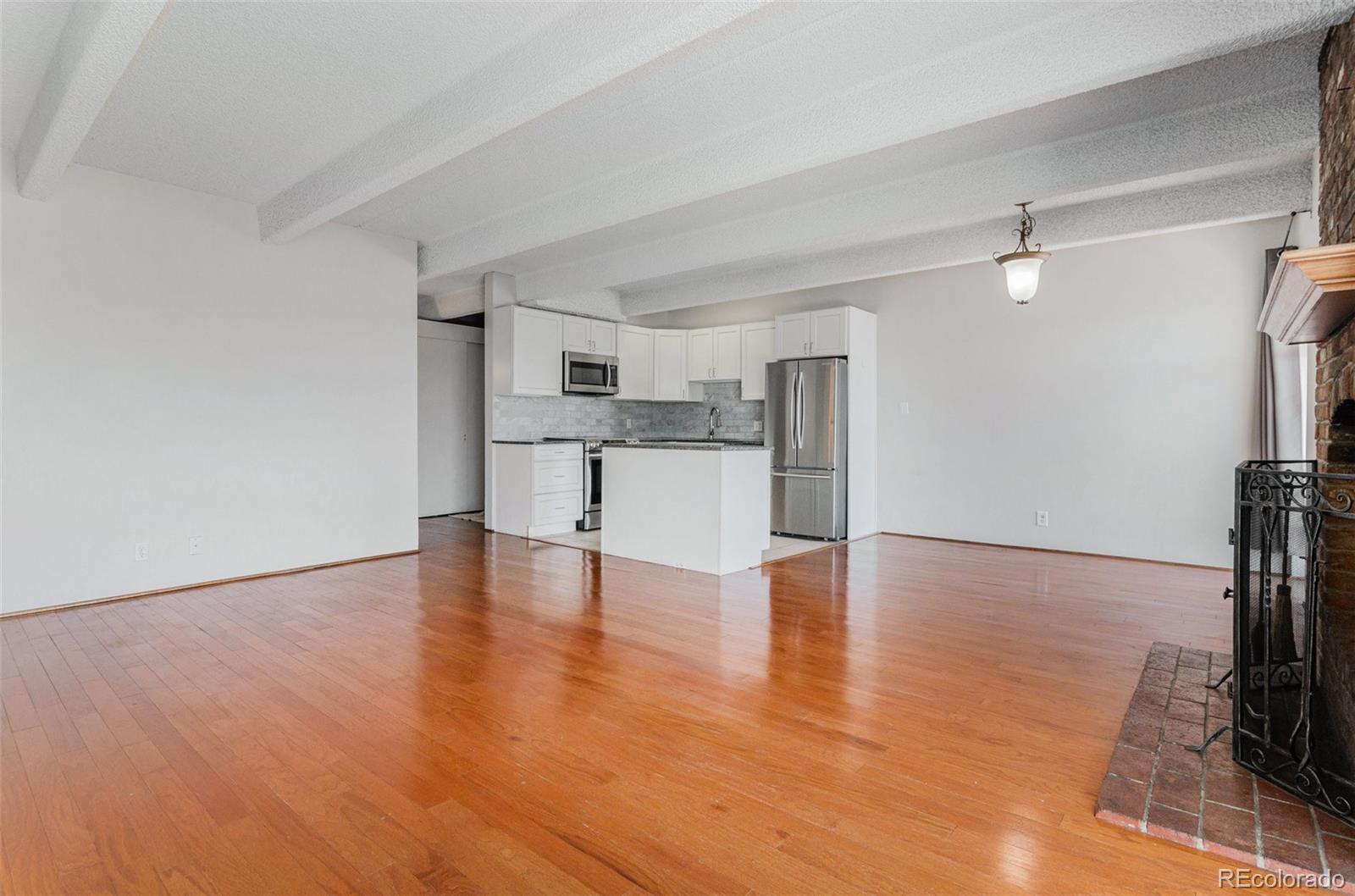 MLS Image #3 for 1365  columbine street 602,denver, Colorado