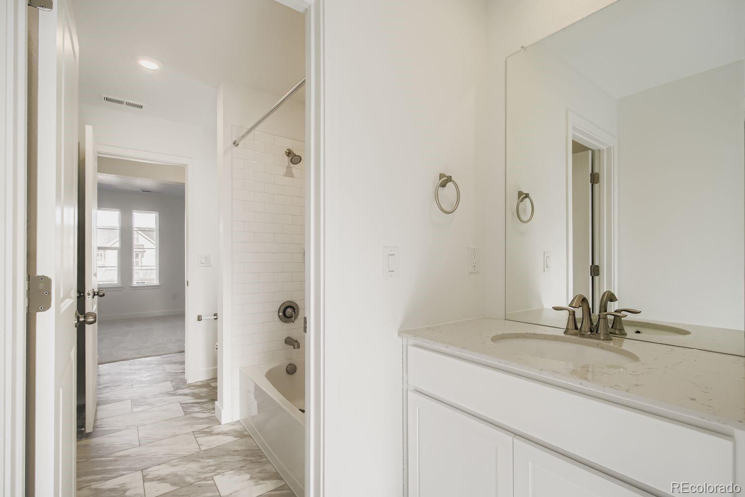 MLS Image #9 for 12670 w glasgow place,littleton, Colorado