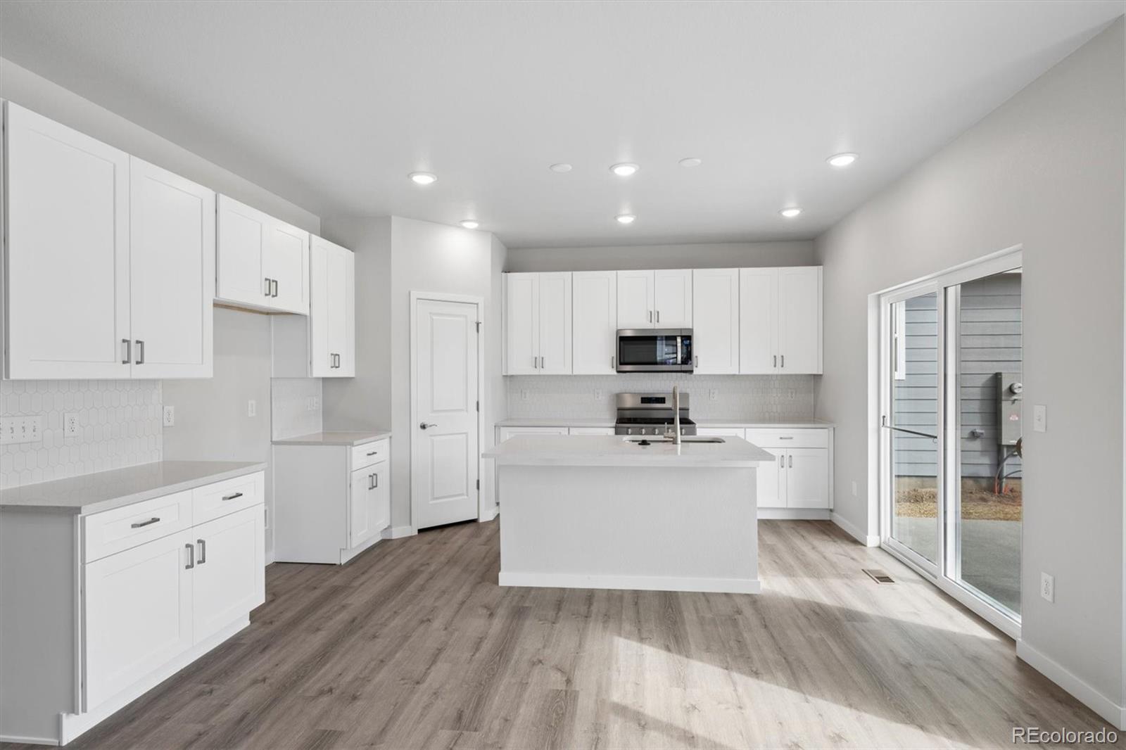 MLS Image #10 for 1382  farmstead street,brighton, Colorado