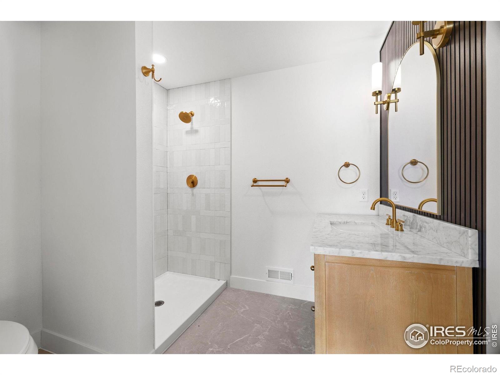 MLS Image #11 for 1953  17th avenue,greeley, Colorado