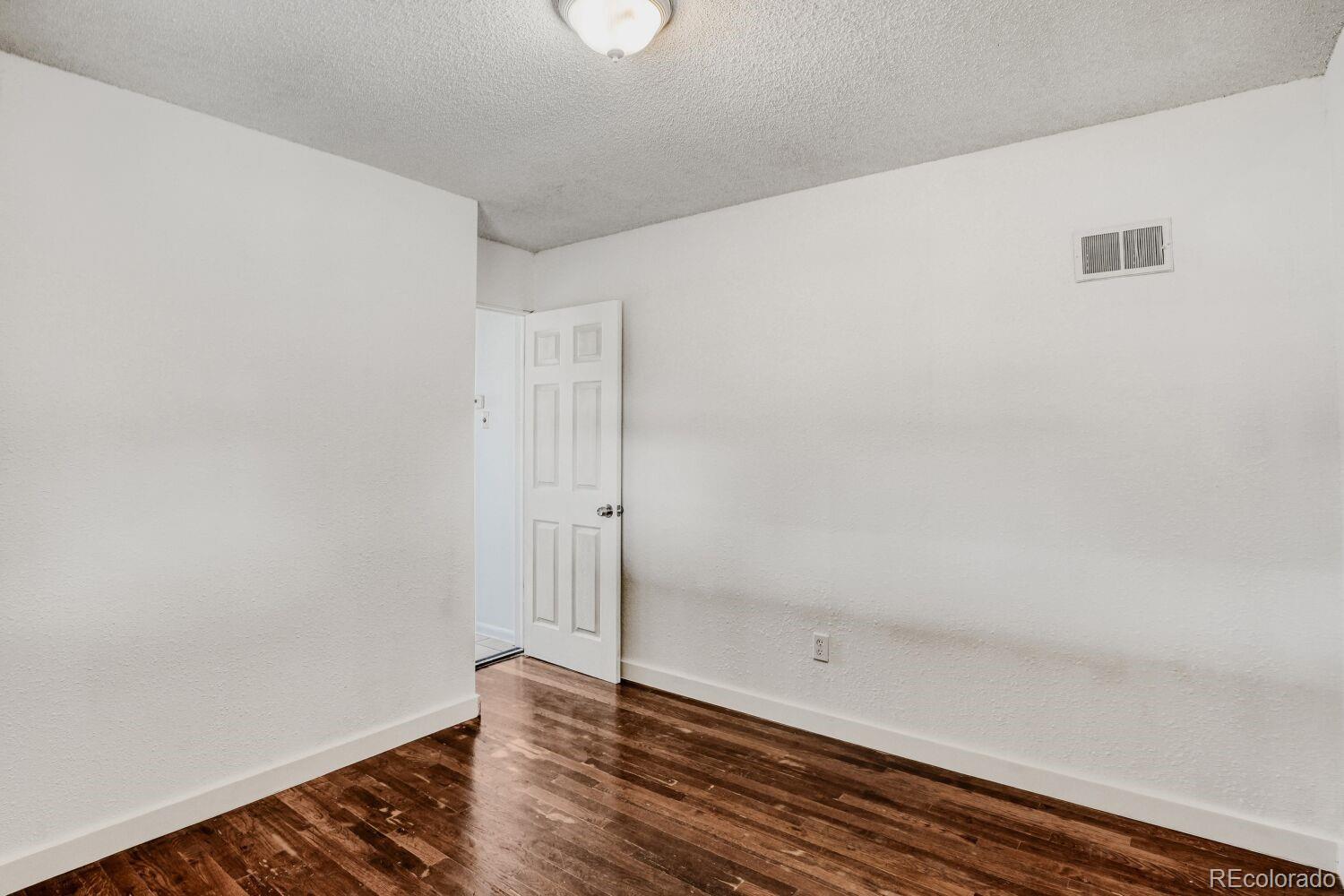 MLS Image #10 for 4955  steele street,denver, Colorado