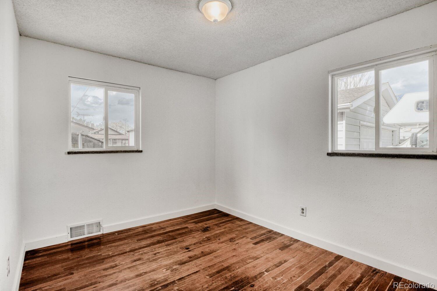 MLS Image #11 for 4955  steele street,denver, Colorado