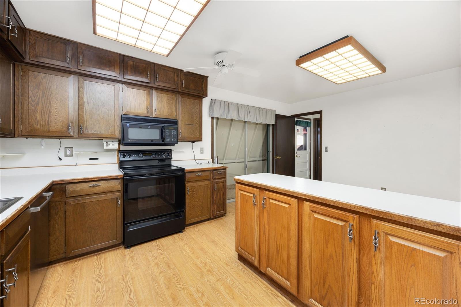 MLS Image #10 for 2867 s sheridan boulevard,denver, Colorado