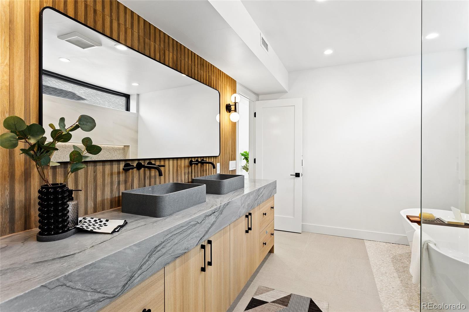 MLS Image #16 for 19 s jackson street,denver, Colorado