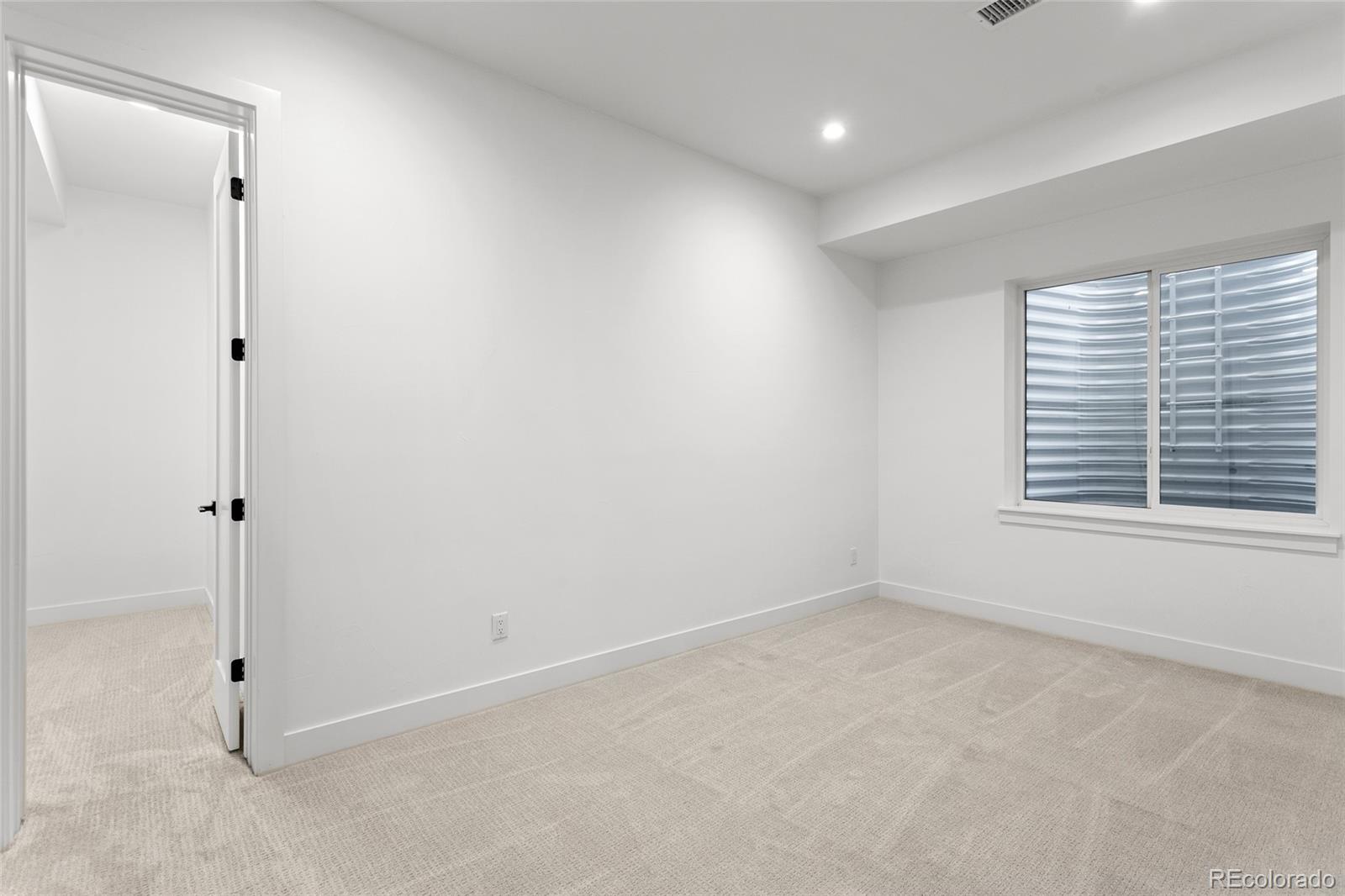 MLS Image #39 for 19 s jackson street,denver, Colorado