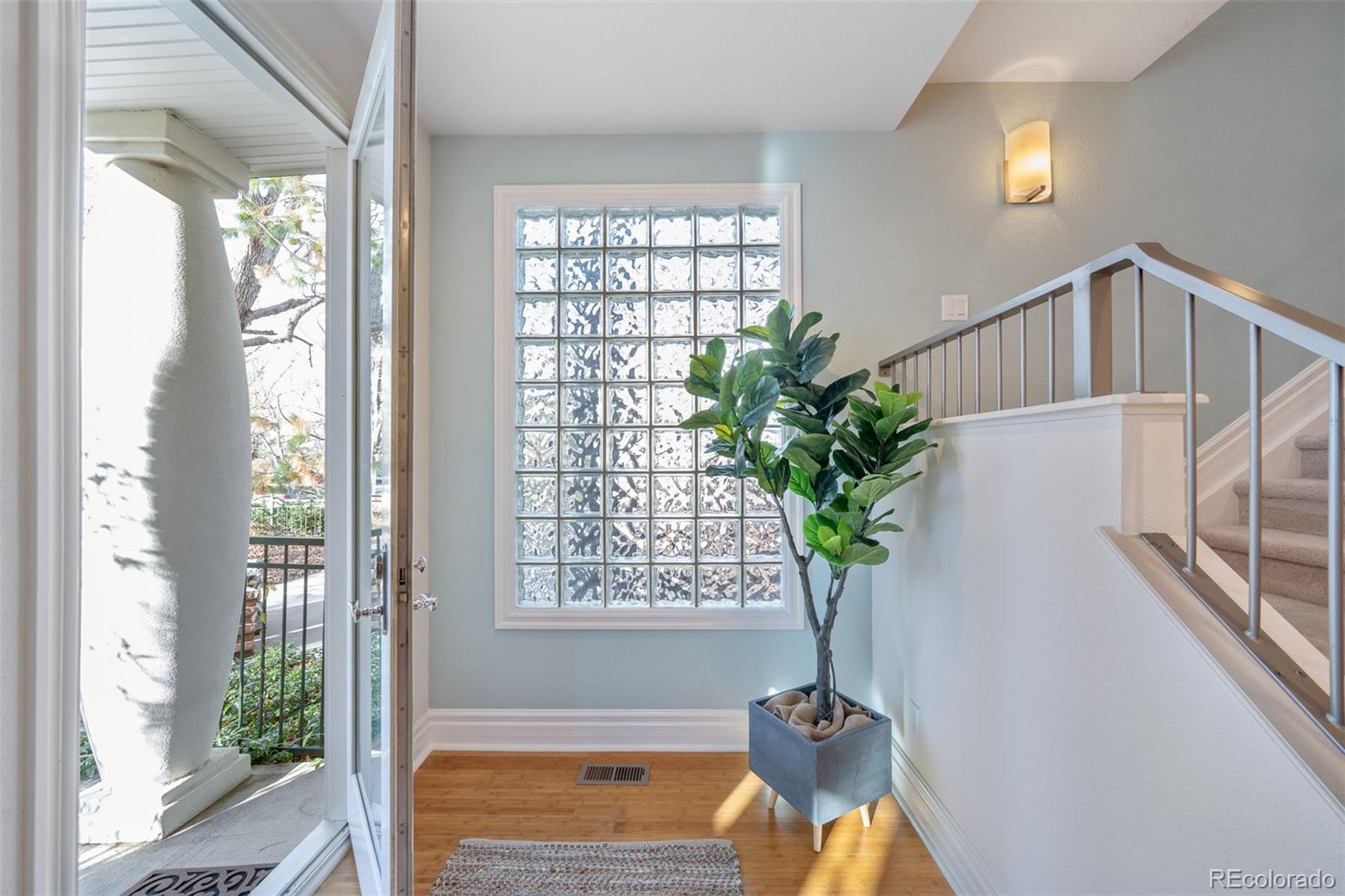 MLS Image #1 for 424  jackson street ,denver, Colorado