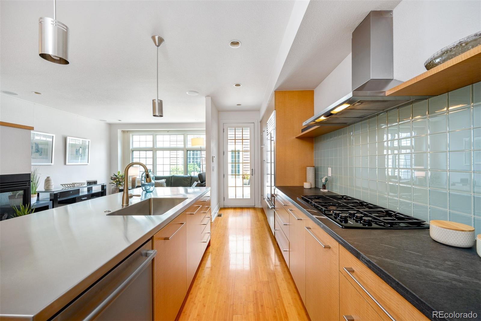 MLS Image #9 for 424  jackson street ,denver, Colorado