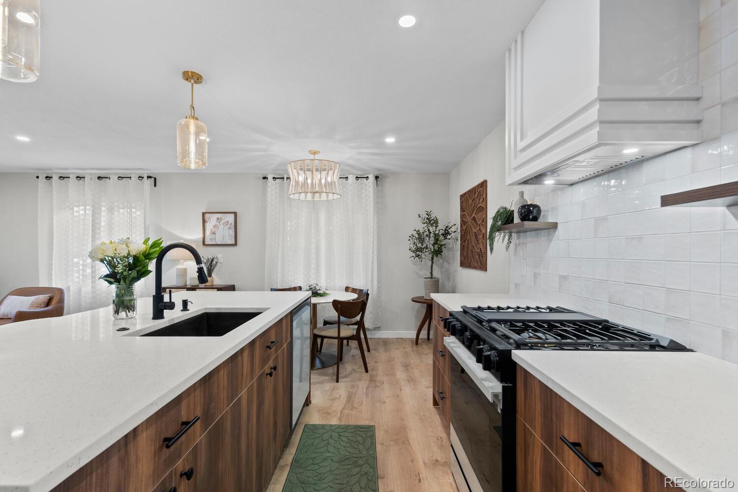 MLS Image #13 for 1711 s forest street,denver, Colorado