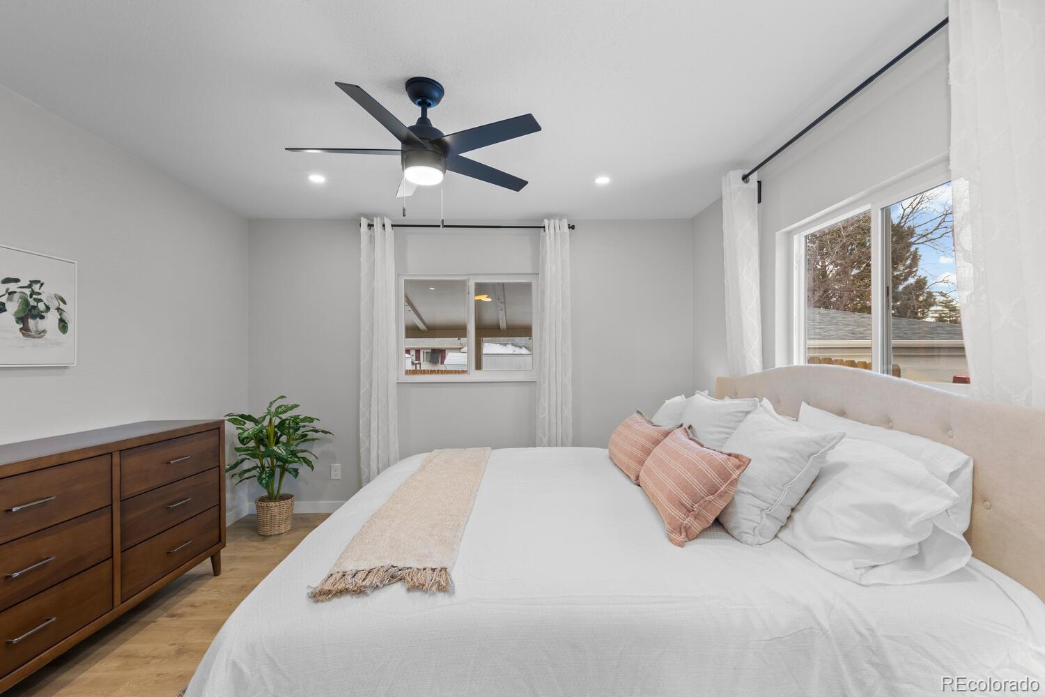MLS Image #16 for 1711 s forest street,denver, Colorado