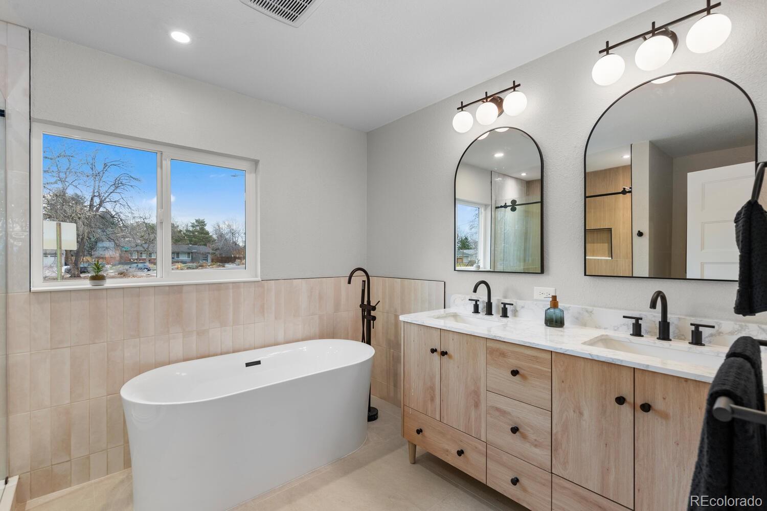 MLS Image #22 for 1711 s forest street,denver, Colorado