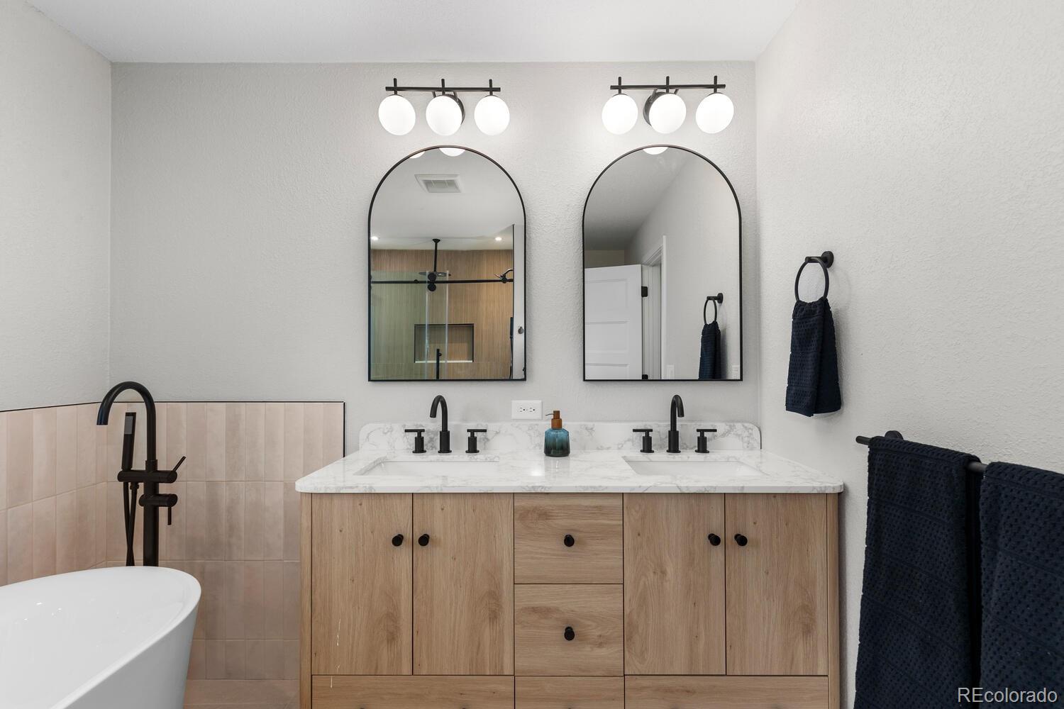 MLS Image #23 for 1711 s forest street,denver, Colorado