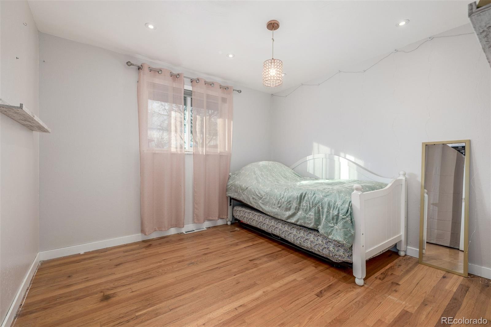 MLS Image #14 for 5413  shoshone street,denver, Colorado