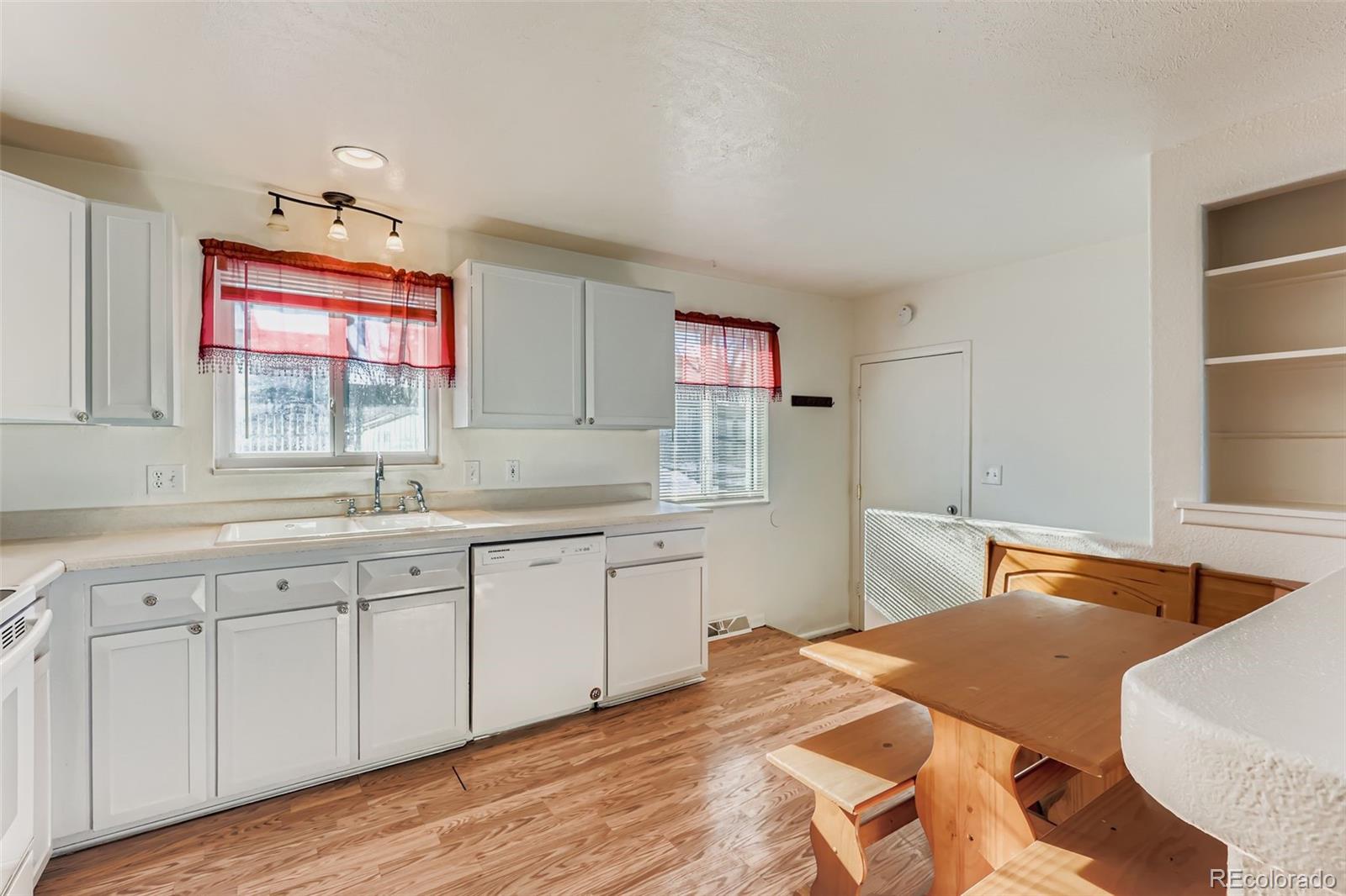 MLS Image #5 for 6420 w 76th avenue,arvada, Colorado