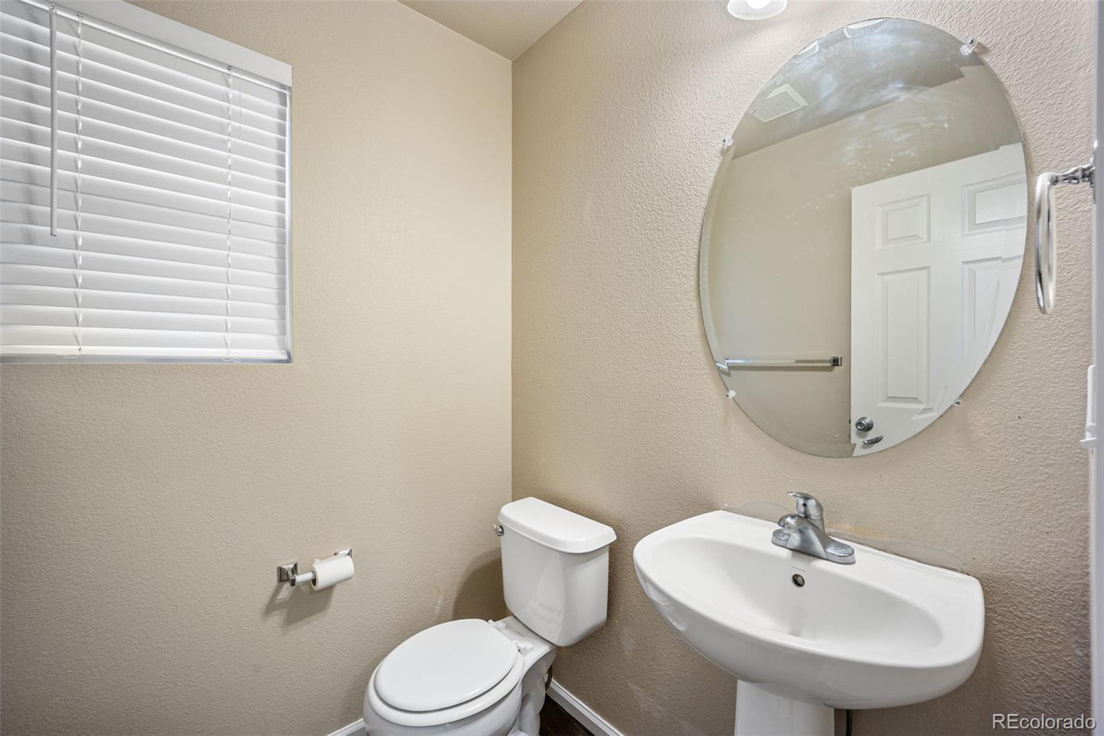 MLS Image #17 for 4816 s elk way,aurora, Colorado