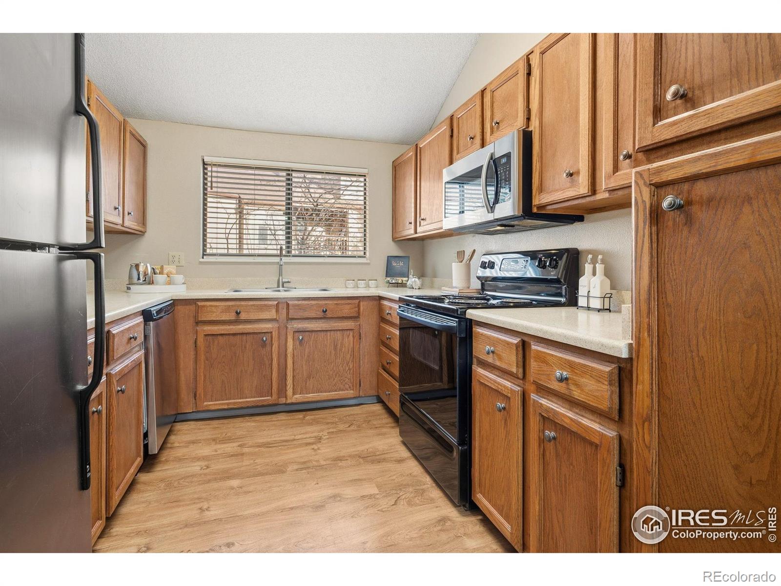 MLS Image #10 for 326  wright street 305,lakewood, Colorado